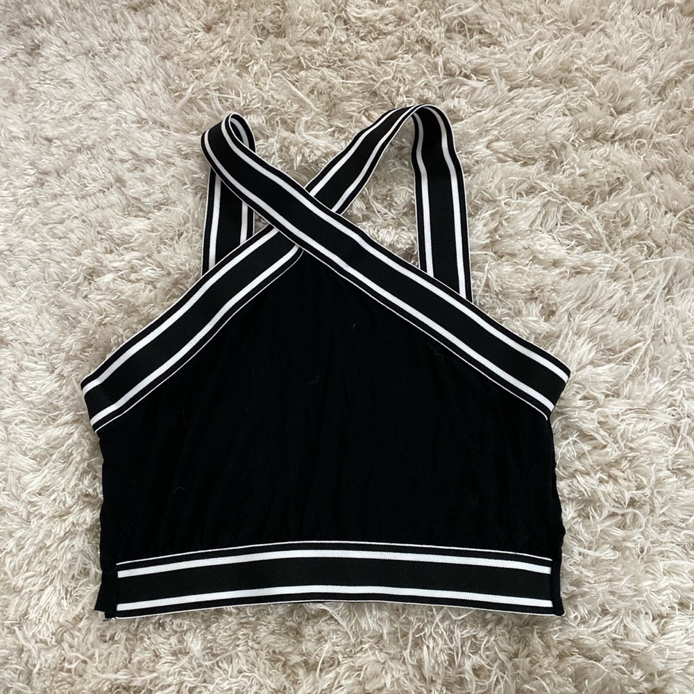 black and white crop top